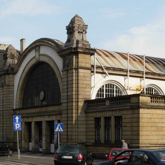 Hala dworcowa w zespole starego dworca kolejowego w Katowicach