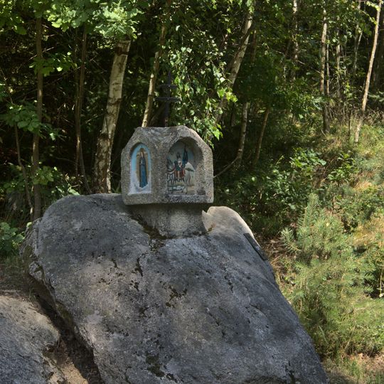 Boží muka s vyobrazením světců u Hrudkova