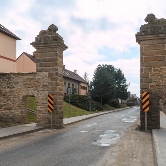 Gate in Nahořany