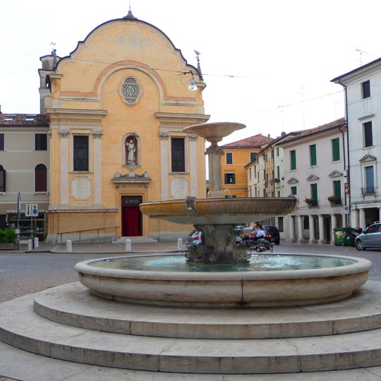 Fontana di piazza San Leonardo