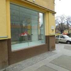 Plaque to unknown hero at U vody 1