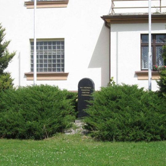 Pomník padlým v Horních Sekyřanech