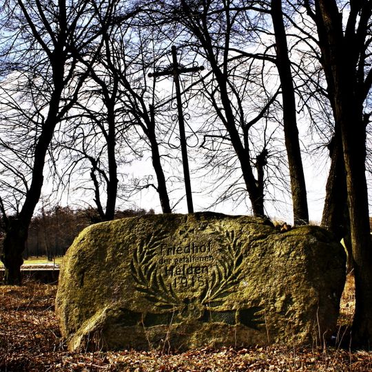 Cmentarz wojenny w Supach