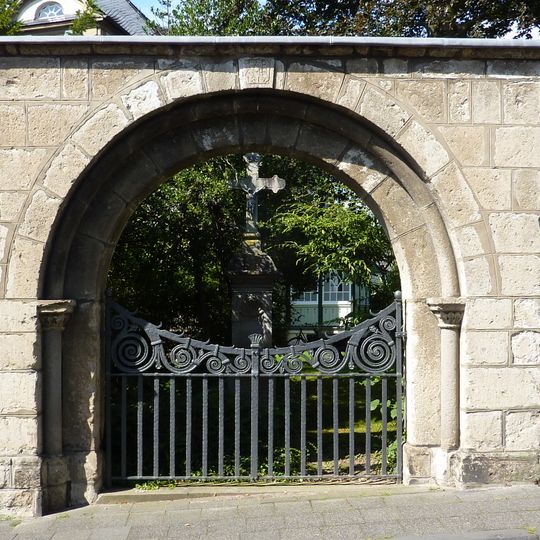 Torbogen Bergstraße 1