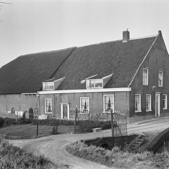 Voordijk 412, Barendrecht