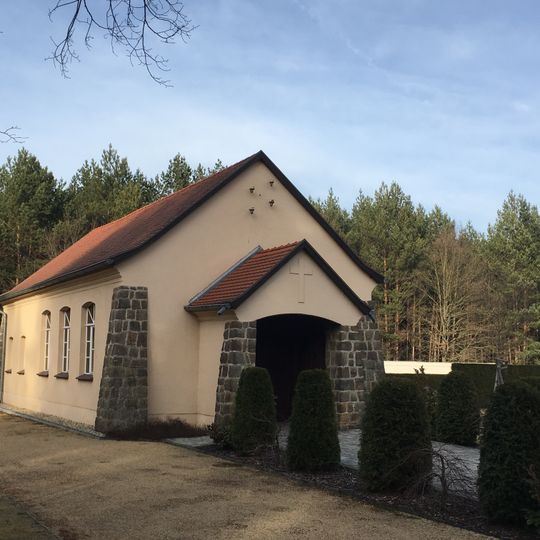 Feierhalle des Friedhofs Görlitzer Straße