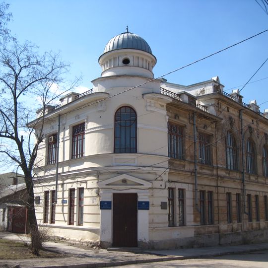 Studencheskaya St., 13 / Kurchatova St., 29