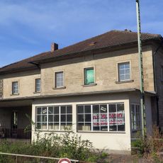Station building at Zeil station