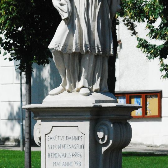 Retz Altstadt Statue Johannes Nepomuk