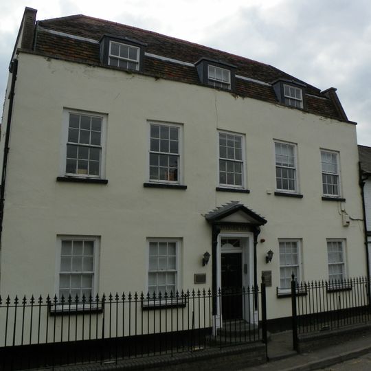 1-5, High Street
