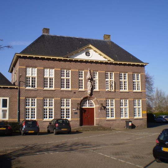 Klooster met Heilig Hartschool