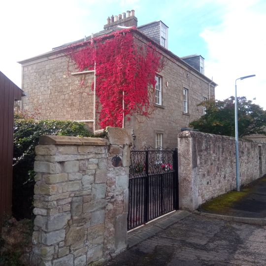 Kelso, The Knowes, Abbey Bank