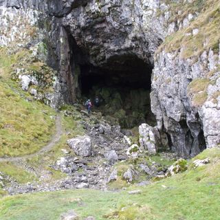 Victoria Cave, Langcliffe Scar