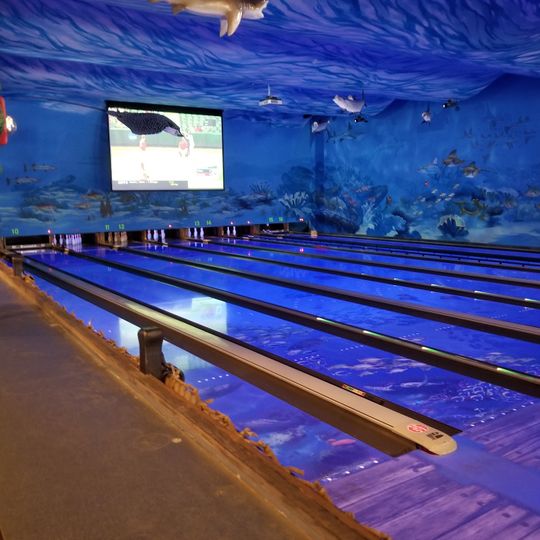 Uncle Buck's Fishbowl & Grill