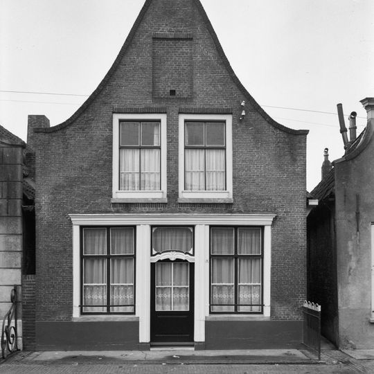Dorpsstraat 16, Goudswaard
