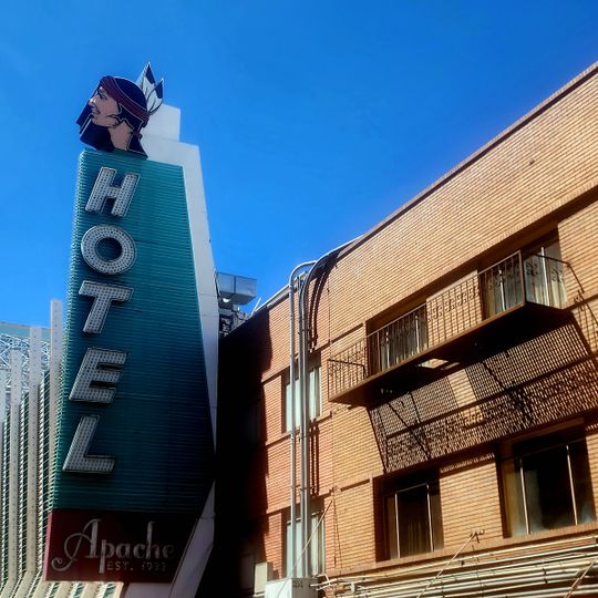 Hotel Apache