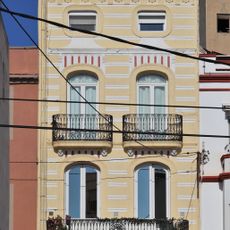 Casa al carrer de Mossèn Jacint Verdaguer, 46