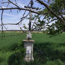 Wayside cross between Krhov and Udeřice
