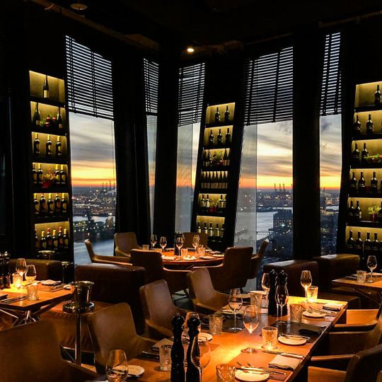 Clouds – Heaven’s Bar & Kitchen