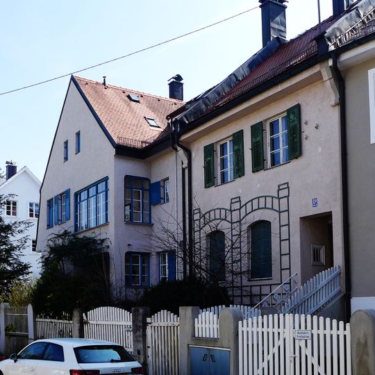 Josephinenstraße 17/19