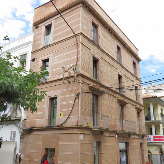 House in Carrer del Pintor Joan Massanet, 12
