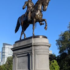 Equestrian statue of George Washington