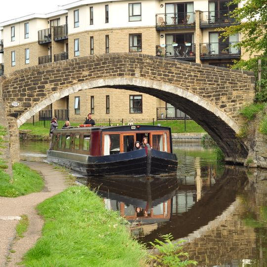 Leeds And Liverpool Canal, Canal Bridge Number 208 200 Metres West Of Junction With Dock Lane