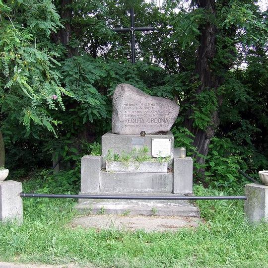 Pomnik Reduty Ordona przy ulicy Mszczonowskiej