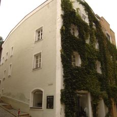 Wohn- und Geschäftshaus