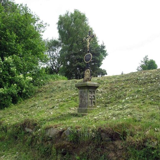 Kříž západně od Lažánek