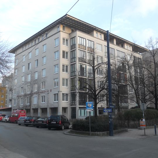 Wohnhausanlage Hartlgasse 28–30