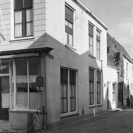 Lange Nobelstraat 1, Zierikzee