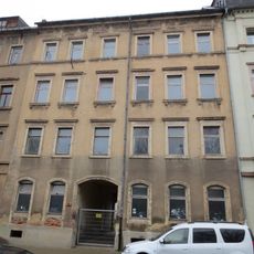 Mietshaus in geschlossener Bebauung Clara-Zetkin-Straße 4