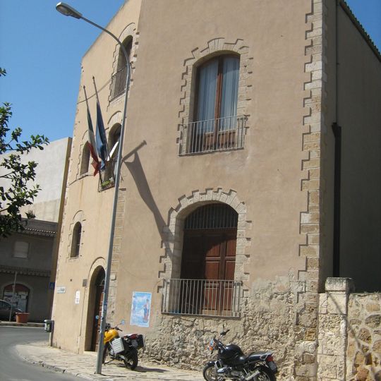 Gela Town Library