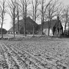 Middelweg-Oost 35, Vrouwenparochie