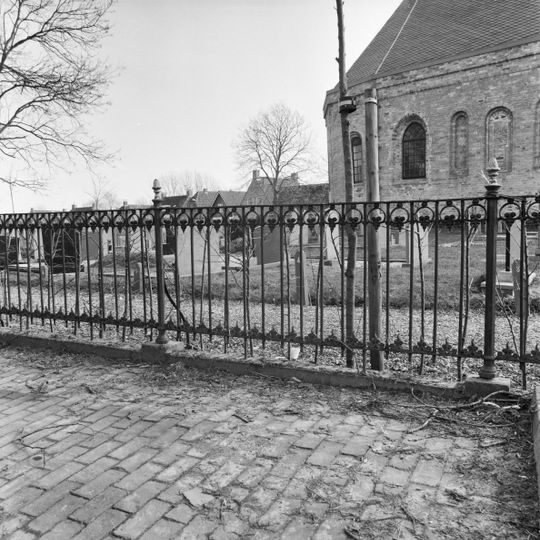 Hervormde kerk, hekwerk rond kerkhof