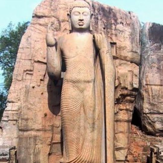 Avukana Buddha statue