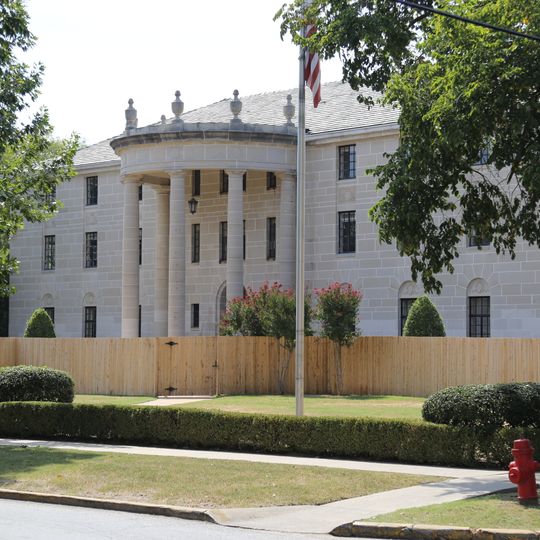 Beta Theta Pi Fraternity House