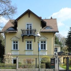 Artemisstraße 10