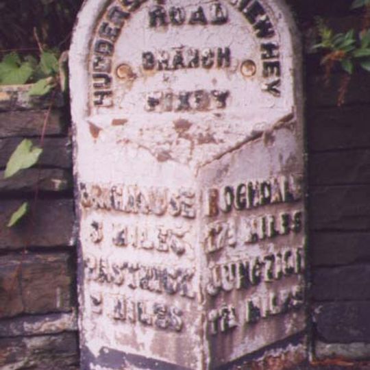 Milestone, New Hey Road / Ainley Top; nr West Lodge Crescent