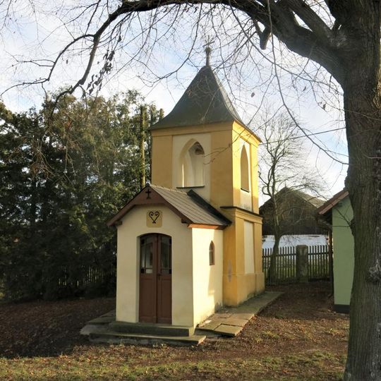 Kaple na návsi v Dolánkách