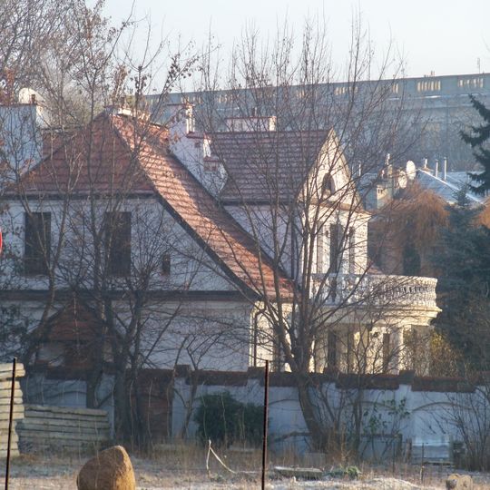 Willa na ulicy Domaniewskiej 14 w Warszawie