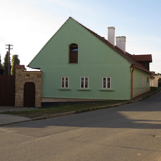 Zemědělský dvůr čp. 11