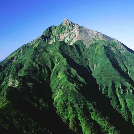 Nipesotsu-Maruyama Volcanic Group