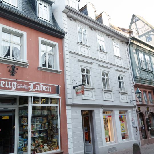 Wohn- und Geschäftshaus