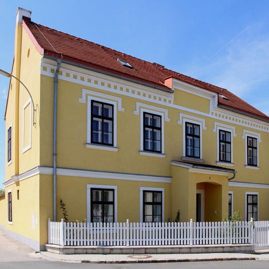 Wohnhaus, ehem. Schule