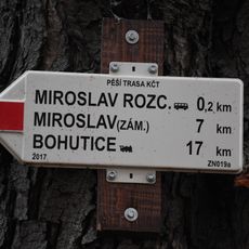 Rozcestník Miroslav nádraží
