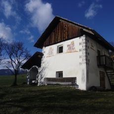 Kornkasten beim Huber an der Ast