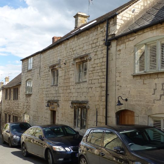 Amesbury, 3 Vicarage Street