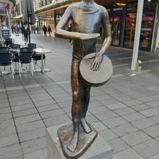 Statue